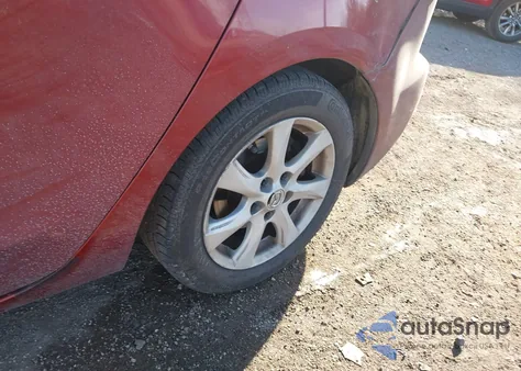 2010 Mazda Mazda3 S Sport z USA, uszkodzony, nr VIN JM1BL1S64A1305830